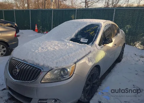 2015 Buick Verano Leather Group из США, поврежденный, VIN 1G4PS5SK3F4163744